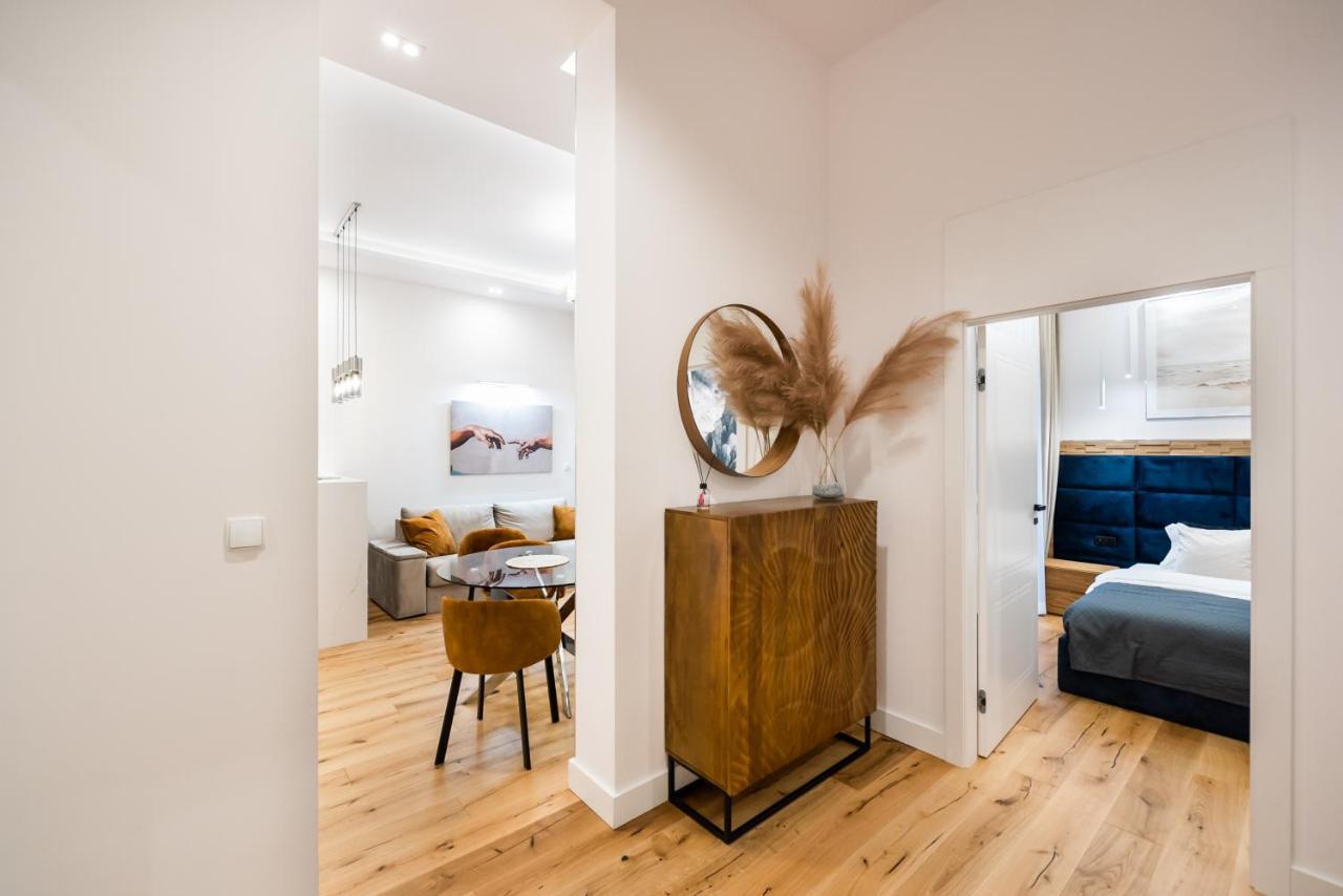 Zlota Sophisticated Apartment วอร์ซอ ภายนอก รูปภาพ