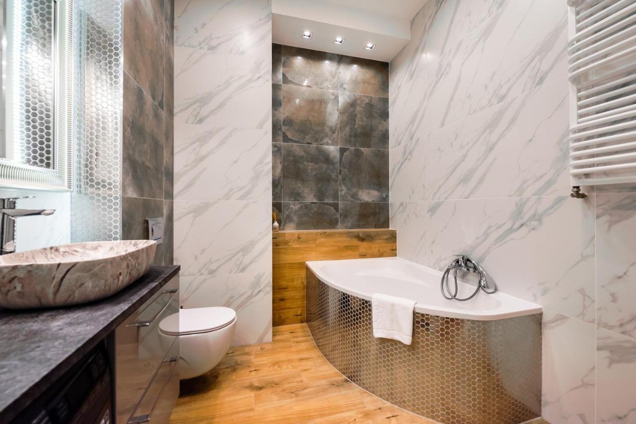 Zlota Sophisticated Apartment วอร์ซอ ภายนอก รูปภาพ
